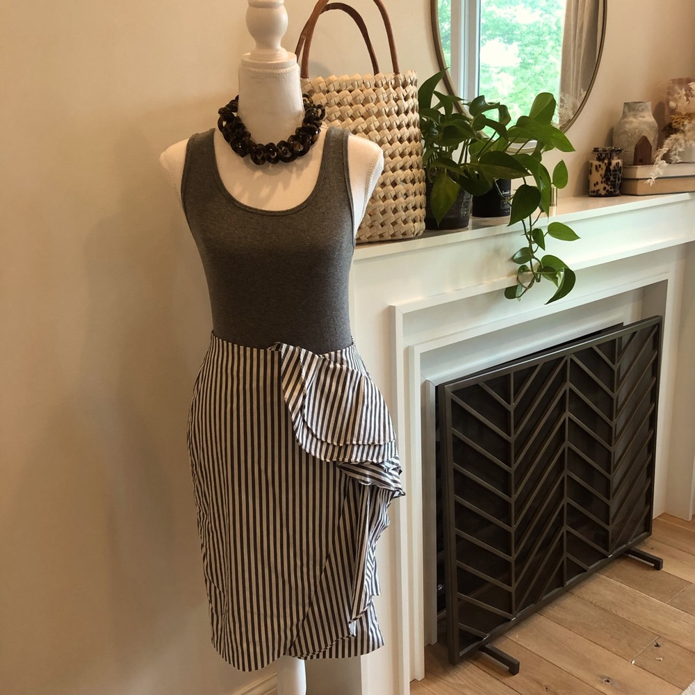 Banana Republic Cascade Ruffle Pencil Skirt - Size 0